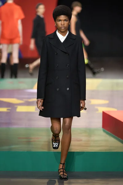 Look 11